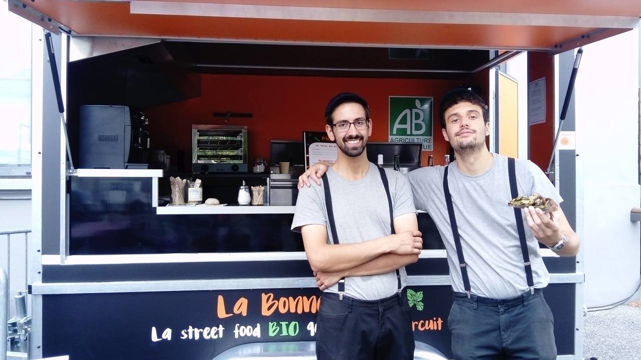 À Vos Dons, C’est Pour La Bonne Dôze ! Premier Foodtruck à Obtenir La Certification Agriculture Biologique (AB) Sur La Région Lyonnaise